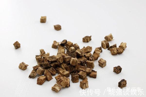 葛根|黄芪泡水加上“它”,女性每天坚持喝,排毒素,补气血,延缓衰老