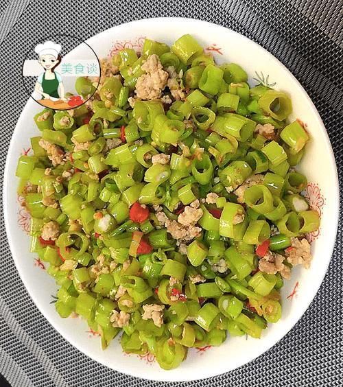 脆嫩|最通便的不是芹菜，而是它2块钱一斤，一周吃3次，润肠排黑宿便