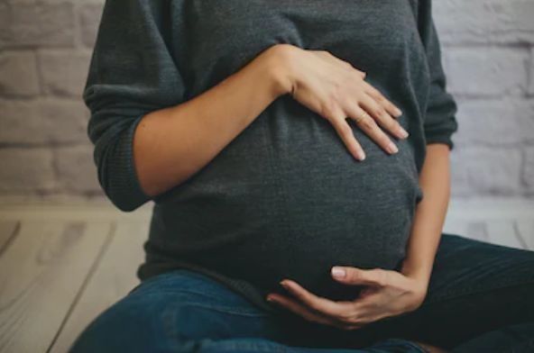 怀孕生娃|婆婆说“你先顺产,实在顺不下来再剖”,我该听还是不听?