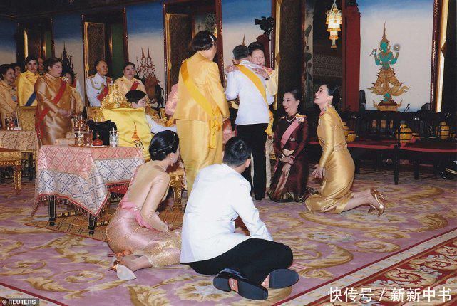 金色|苏提达穿一身金色太贵气！跪拜诗琳通公主真谄媚，却冷眼看诗妮娜