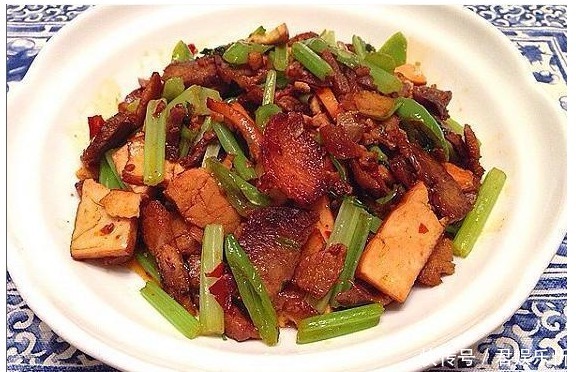 推荐几款家常菜，吃起来香香的很美味，简单易学，家人都爱吃