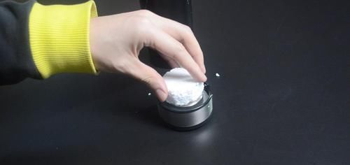 家里有保温杯的要留意, 我也是刚知道, 看完抓紧告诉家里人还不迟