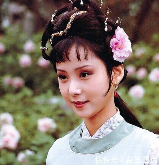 贾宝玉!黛玉夜访怡红院,被晴雯拒之门外,事后宝玉做两件事替黛玉出气