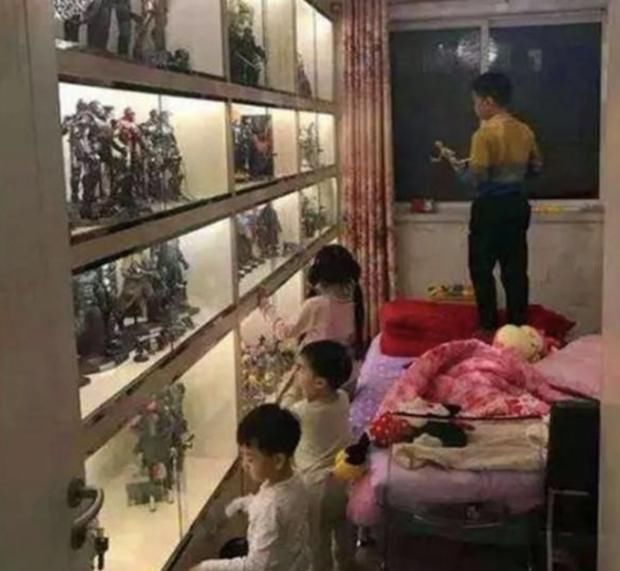 熊孩子|“不就是破塑料吗?”熊孩子掰断亲戚家15万手办,父母耍赖拒赔偿