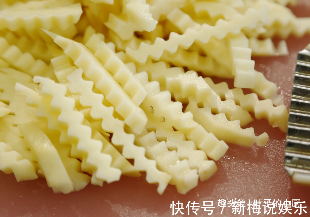 土豆吃了几十年，第一次如此做，太香了，5盘都不够吃