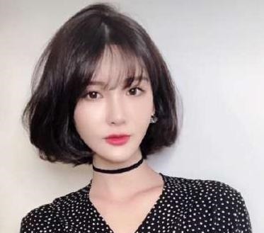 亚麻布 流行的五款烫发发型!