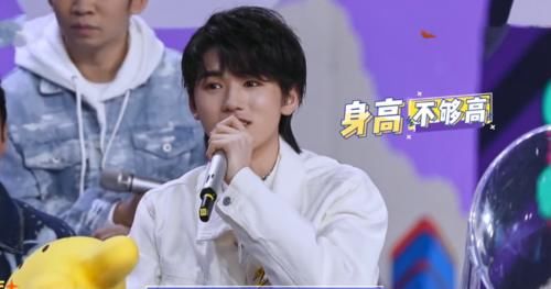 宋亚轩上《快本》太放肆？公开diss何炅身高矮，吴昕都看不下去了