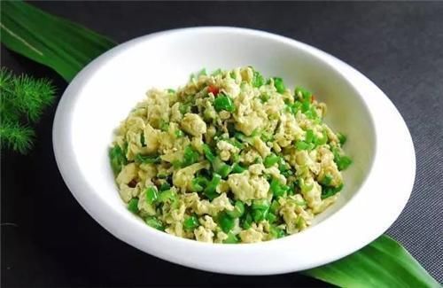 鸡蛋和它是绝配，隔三差五做一盘，小肚子不见了，S腰露出来