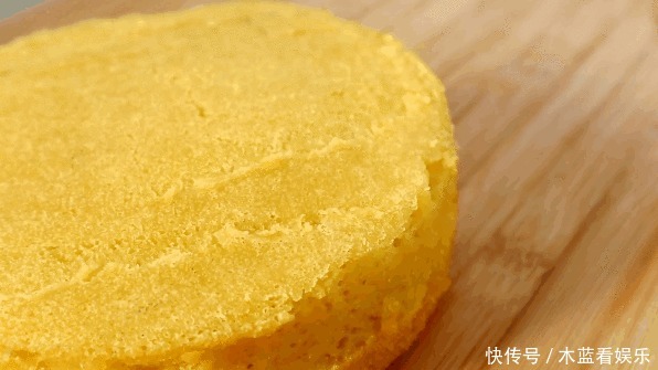 好看|广式早茶“黄金糕”,不用烤箱就能做,像鱼翅像蜂窝,好看又好吃