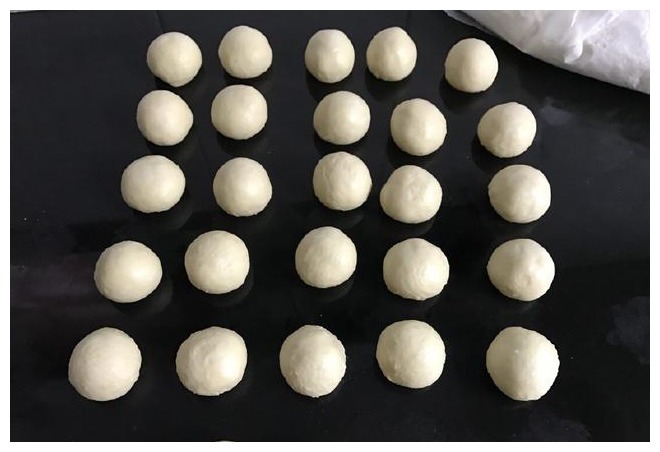 这个面包做法太简单了,不用整形,滚圆就好,放上3天也不硬