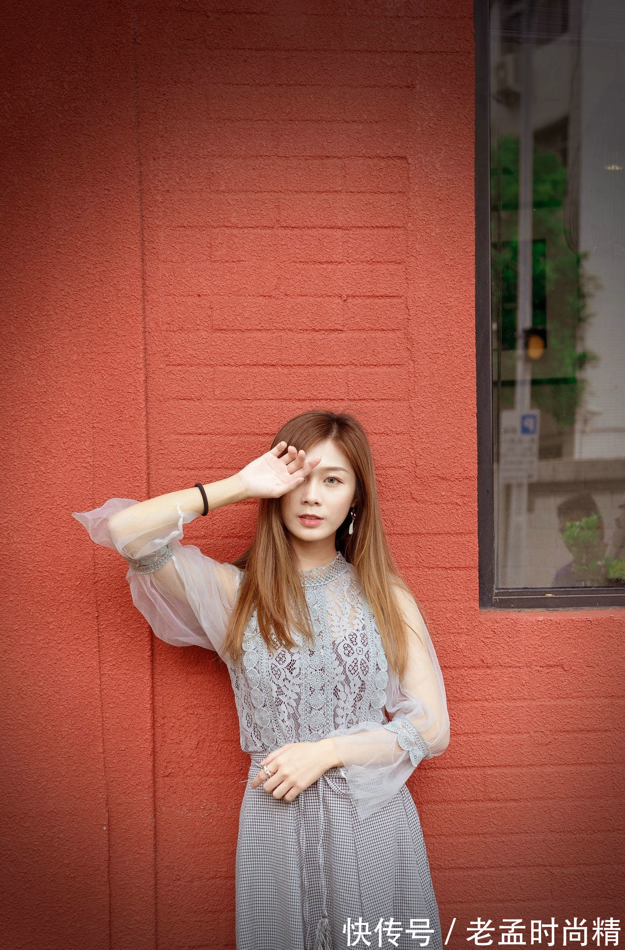 针织开衫|灰色的蕾丝上衣尽显甜美韩范,网纱拼接的灯笼袖时尚减龄