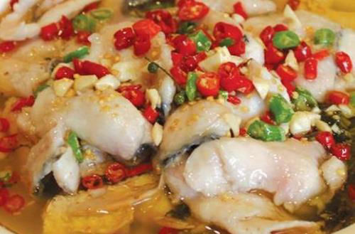 美食推荐：麻辣鸡丝，花生炖猪蹄，糖醋排骨，酸菜鱼的做法