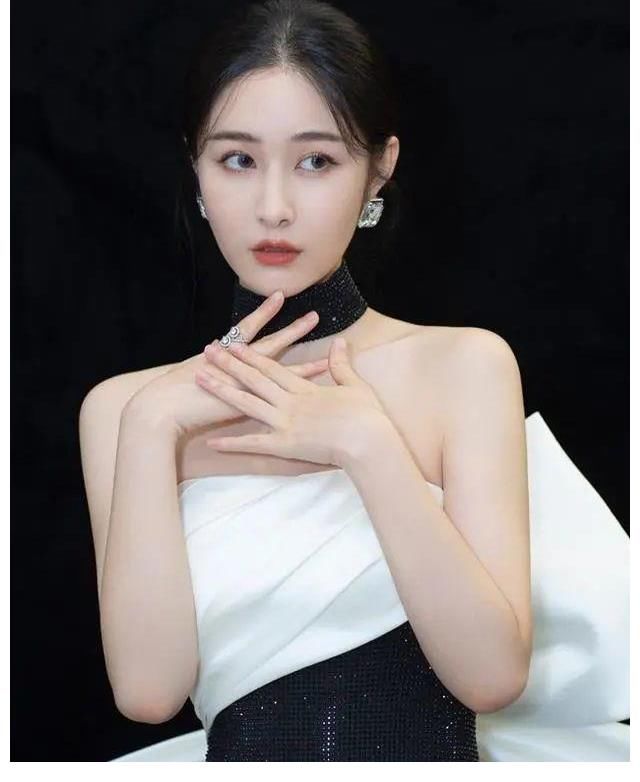 芒果台|给机会不珍惜？湖南台女主持失误频频，曾在《浪姐》吐槽不受重视