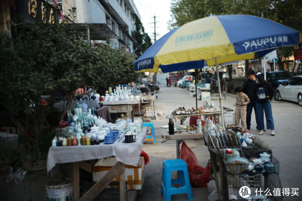 旅行其实很简单 篇九百九十九：景德镇奇妙体验：凌晨五点趟鬼市，打着手电去寻宝！