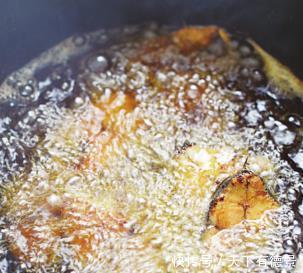 教你做正宗的五香熏鲅鱼,鱼肉外酥里嫩,香甜不腥,年夜饭必备