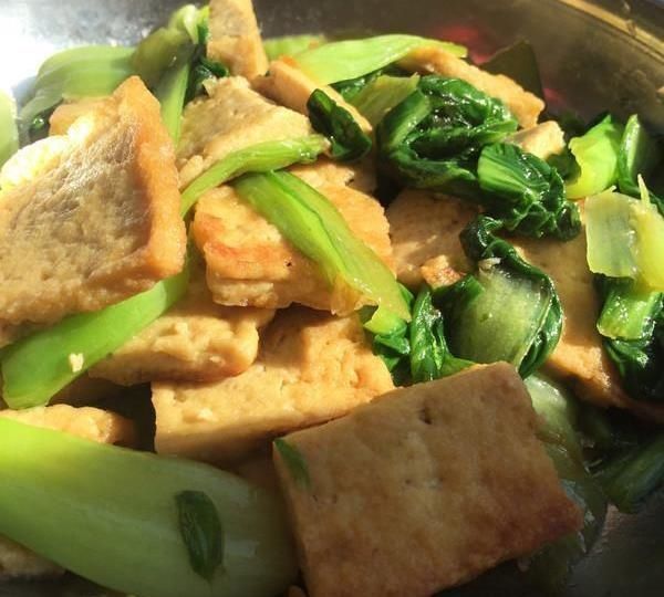 萝卜干|美食推荐五花肉炖豆腐,豆花泥鳅,萝卜干炒盐煎肉,浓汤豆腐的做法