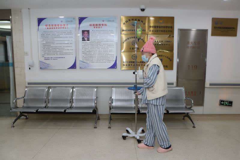 泻药|“便秘神药”小粉丸惹争议,一姑娘日吞100粒致排便困难