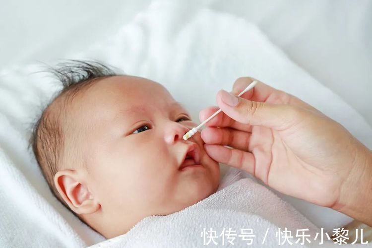 喷鼻剂|宝宝鼻屎抠不得,如何安全有效地清理呢?看过来