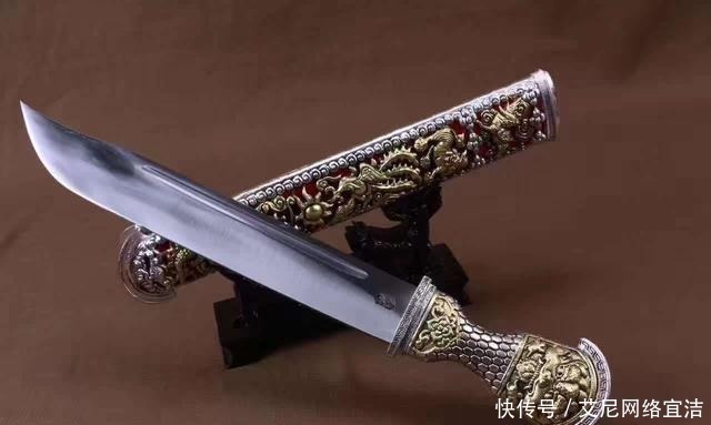 王览有孝悌之名,尊敬兄长爱护亲友,去世后子孙终于成为江左大族