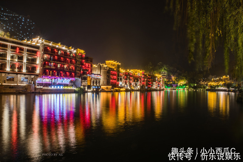 夜色|不用花一分门票，就能看到中国最美的古镇夜景，这还不来等什么呢