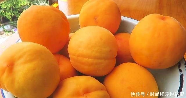 黄桃吃不完别扔掉,教你做罐头,只需简单3步,果肉香甜可口