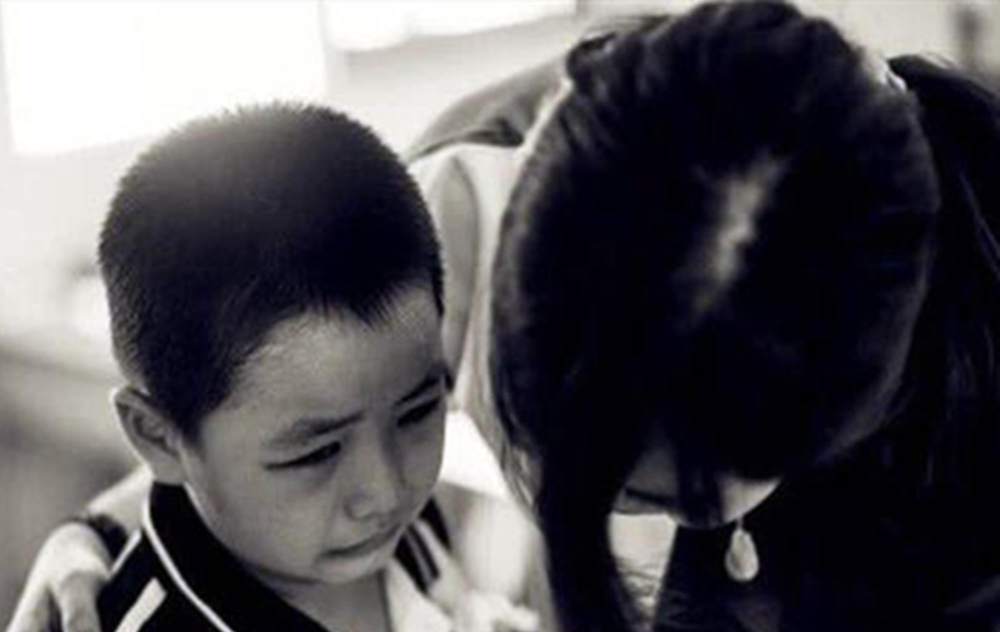 餐厅|孩子餐厅买两份饭被妈妈怒骂，不懂爱的父母，是毁掉孩子的真凶