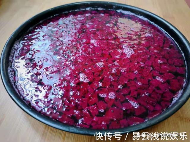 凉粉|入伏后，吃水果别忘了吃它，一煮一冻，晶莹剔透又软嫩，真解暑