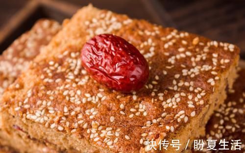 枣糕|想吃枣糕不用买，在家3块钱就能做，香甜蓬松不塌陷，枣香味十足