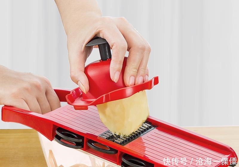 耐用|装了3套房才知晓油烟机旁有个孔，多数人浪费不用，却用处贼大！