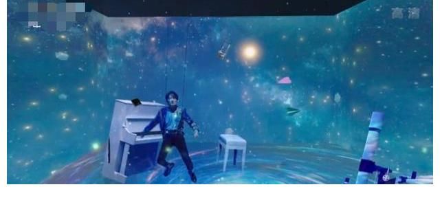 王祖蓝|央1中秋晚会，王祖蓝一首《火锅》尬出天际，周深一开口感觉来了