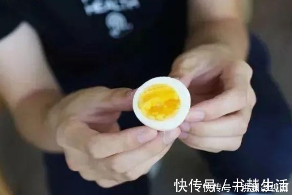 鸡蛋|鸡蛋多煮1分钟都不行,要这样煮才合适,花2分钟看完以后不会错!