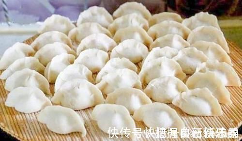 饺子馅|煮饺子时,盖锅盖还是不盖锅盖多数人做错了,难怪饺子老破皮