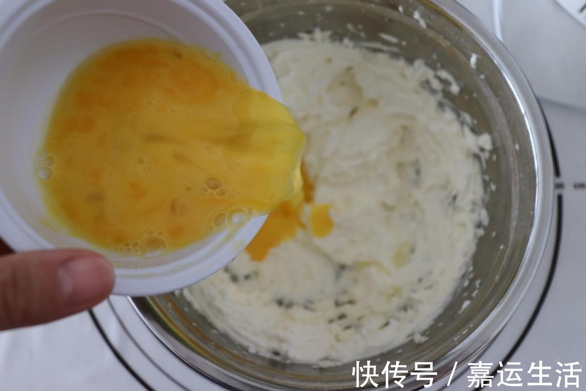 马芬|不用打发，搅一搅就能做好的马芬蛋糕，松软好吃，下午茶必备