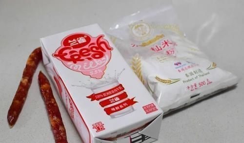 这个小点心，不用揉面不用发酵，一搓一蒸就做好，咸口米糕真好吃