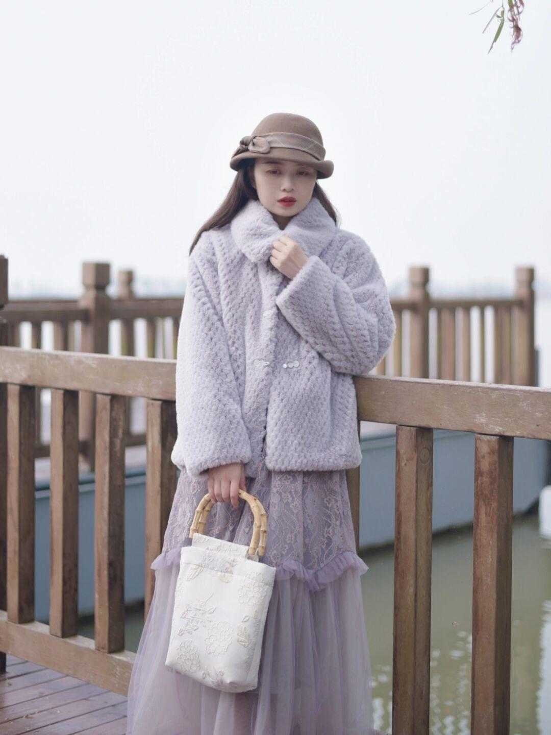 徐娘|冬季暖外套的特别之处,就在于柔情似水是其代名词