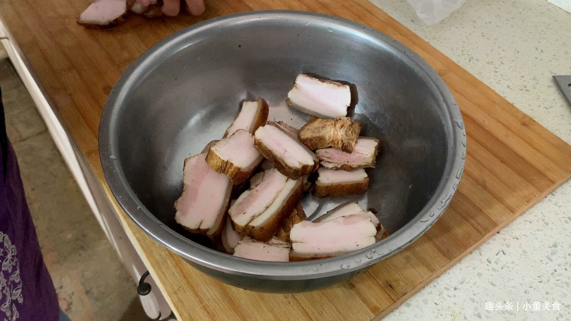 正宗扣肉的家常做法,掌握好技巧其实也不难,肥而不腻,全家爱吃
