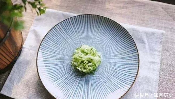 香辣|比红烧肉好吃一百倍,香辣可口,鲜香美味,蒜泥白肉等你来!