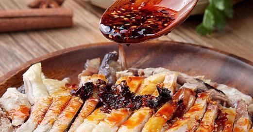 做辣椒油，直接淋热油就错了大厨这样做辣椒油香又亮