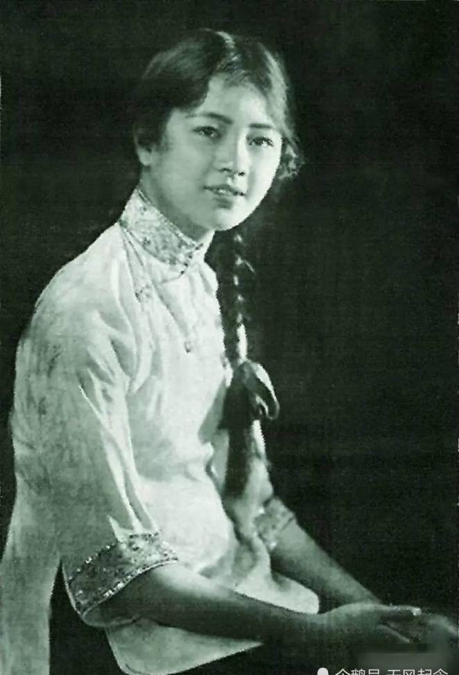 闻名天下|她不识字也不善女红,婚后8年才生下一女,最后却因女儿闻名天下