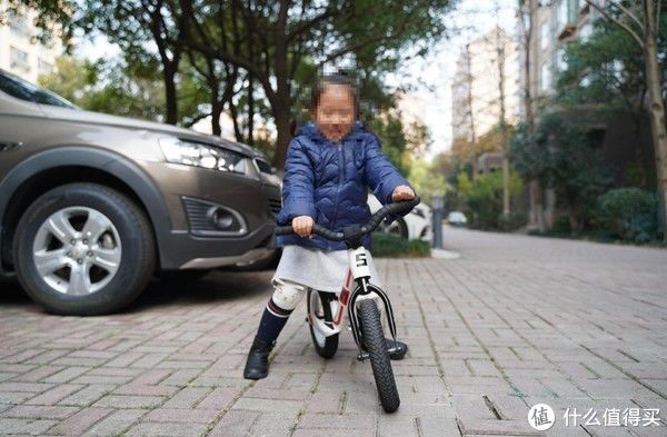 汉子|谁还不是个女汉子 篇四十二：遛娃神器，QBORN 儿童滑步车体验