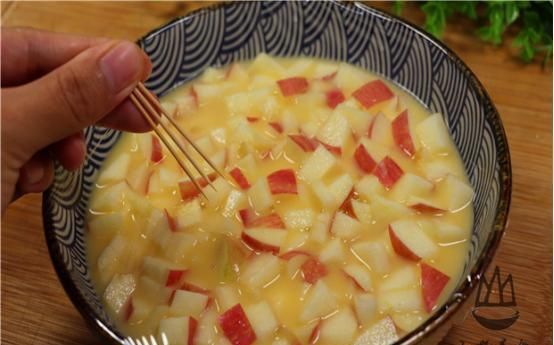 保鲜膜|苹果加鸡蛋这样吃,95岁老奶奶的长寿秘诀,比人参还补,健康美味