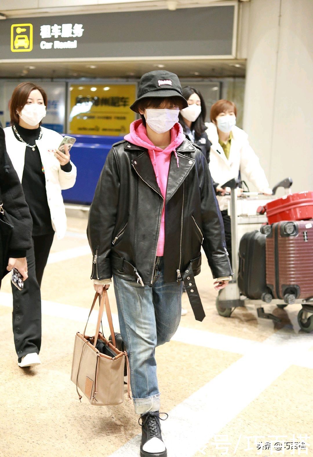 今年早春的流行色定了！你还迷茫不知吗？别傻了，快来做引潮人吧