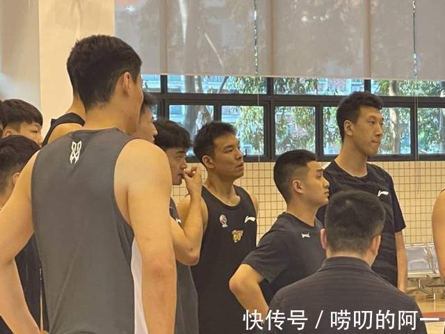 山东队|CBA公布最新伤病名单！“球霸”复出前景明朗，小丁仍要休战6周