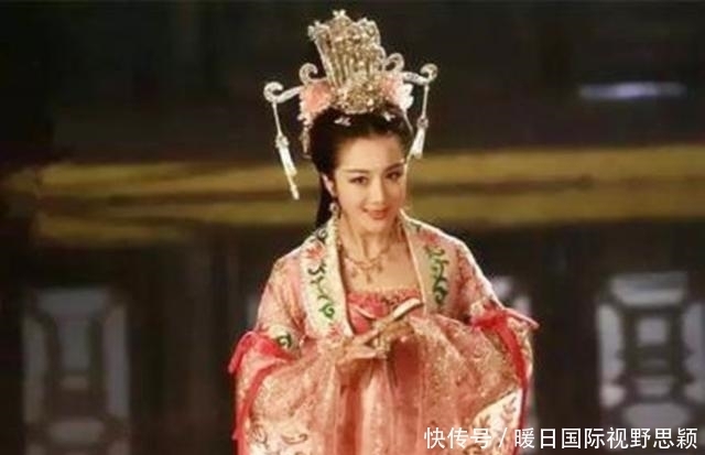 三国|三国时期的大才子, 曾为了一个女人写了一篇诗文, 至今仍争议不断