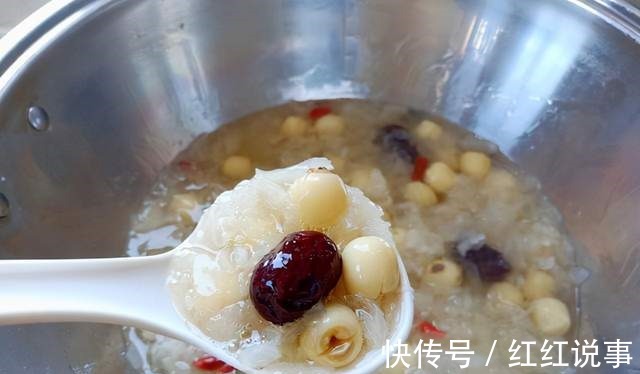 怎么挑选莲子怎么吃莲子记住4点一看一个准,秋天炖汤要常备!