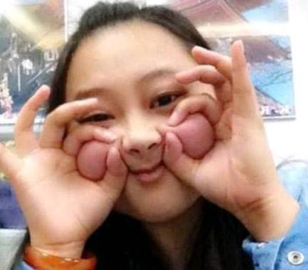 |搞笑图片幽默段子笑话小黑猫还挺肥的啊,还能捉老鼠么