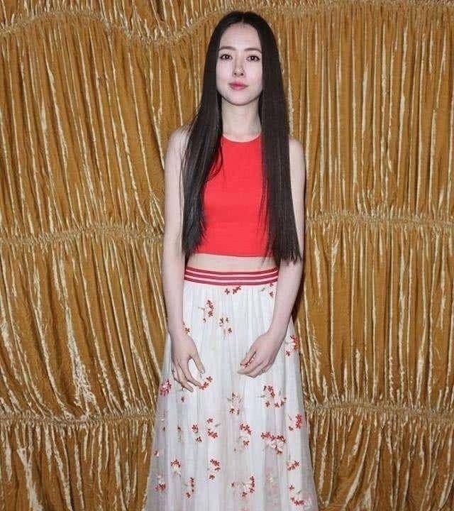 郭碧婷 奔四女人别留这3种“阿姨发型”,自我感觉时髦,其实又土又老气