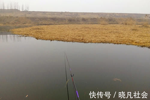 数九寒冬钓鲫鱼,鱼都藏在这些地方,在这里下竿,大鲫鱼连竿上!