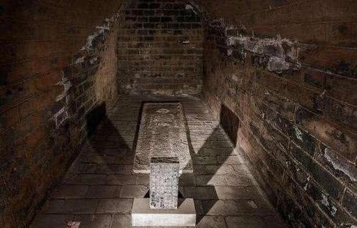 无存|62年前,李鸿章墓惨遭炸毁,遗体挂拖拉机后面游街示众,尸骨无存