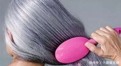 白发|用土豆皮熬水染发，白发也能变黑发？专家告诉你真正染发的办法